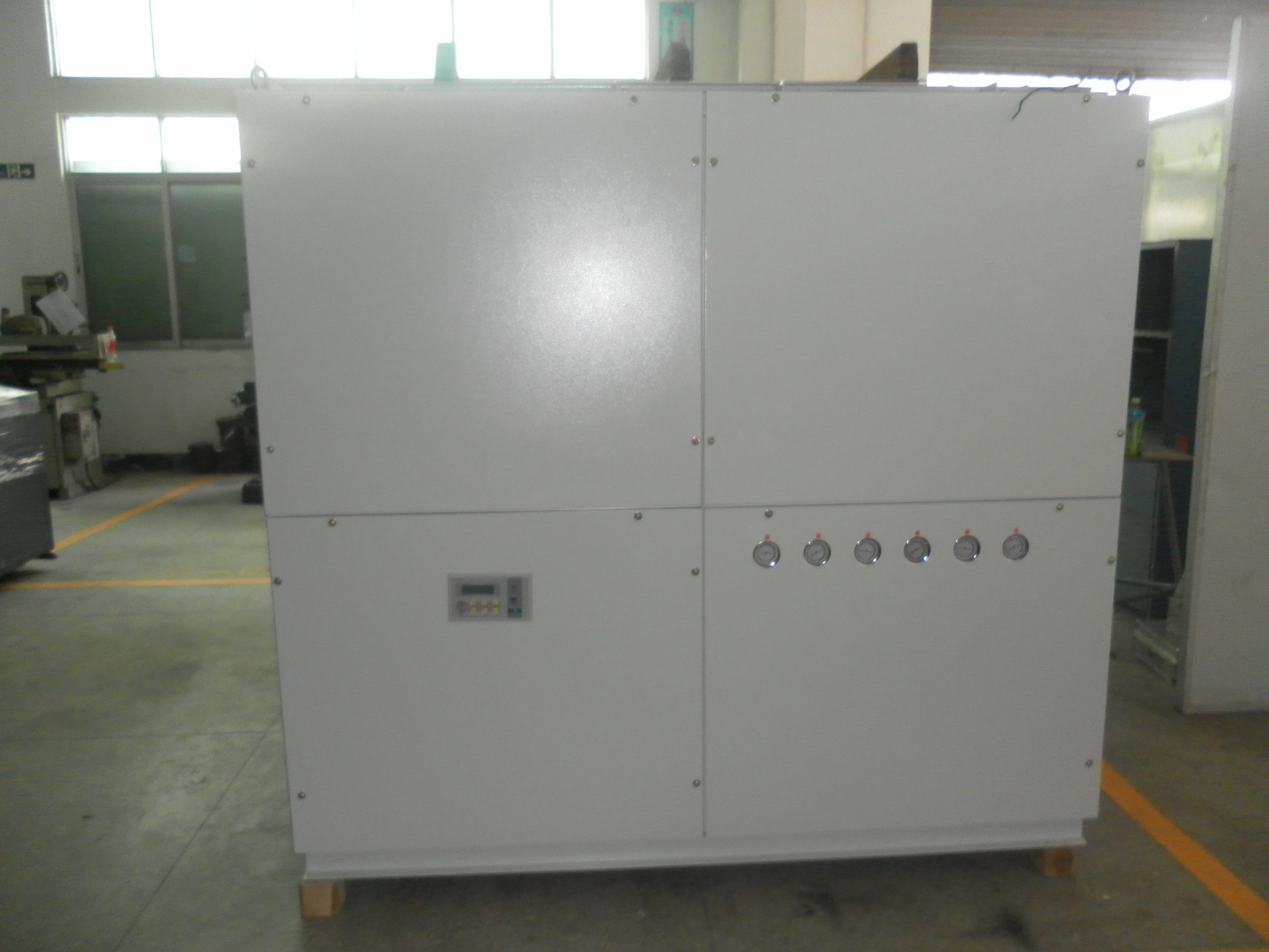 西谷冷水机组及单元式空调机订货、安装、使用及维护说明